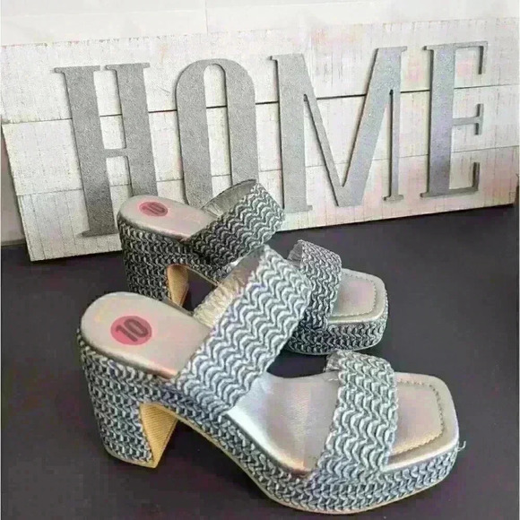 Beach  Sandal by Matisse - NWT size 10 - Picture 4 of 5